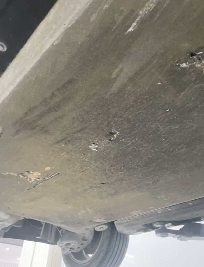 新能源汽车驾驶应注意底盘磕碰避免经济损失